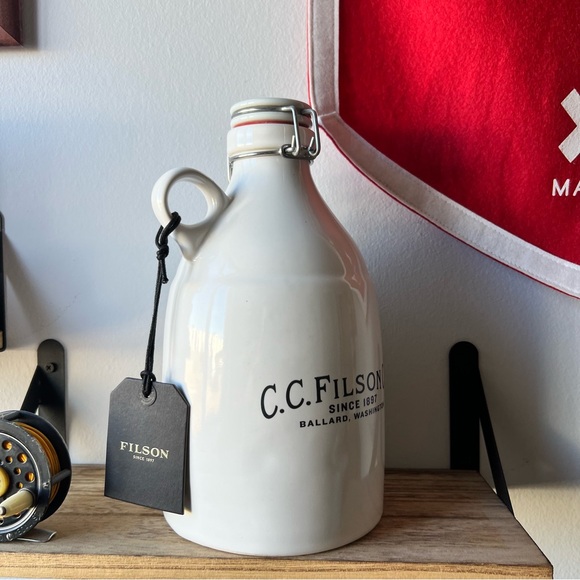 Filson Great Jones Growler | Handmade in Portland, OR, USA | 64OZ Ceramic - Picture 7 of 10